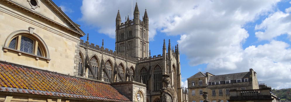 Bath Abbey en de Roman Baths in Engeland