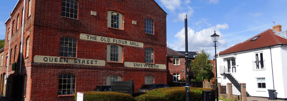 Oude fabriek in Emsworth aan Chichester Harbour