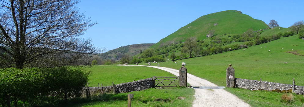 Pad naar Hollingsclough in het Peak District
