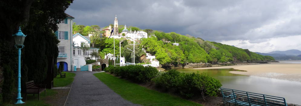 Portmeirion aan de Dwyryd Estuary in Snowdonia