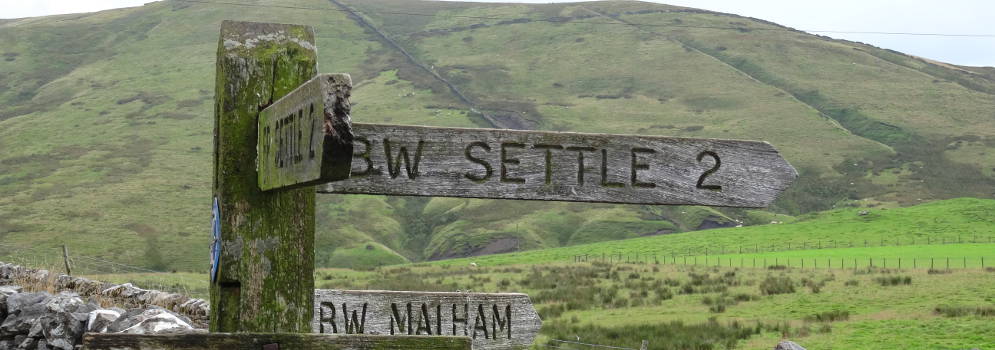 Wegwijzer voor Settle en Malham in de Yorkshire Dales, Engeland