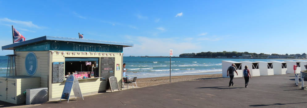 Promenade van Weymouth met ijscokraam