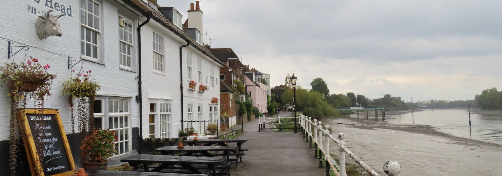 Pub langs de Theems in Londen