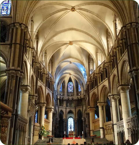 Winkelstraat en kathedraal in Canterbury