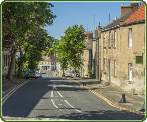 Het dorp Warkworth in Northumberland, Engeland