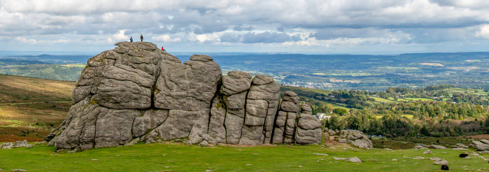 De rots Hound Tor in Dartmoor, Devon