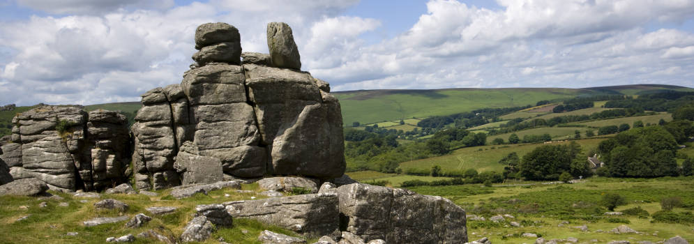 De rots Hound Tor in Dartmoor, Devon